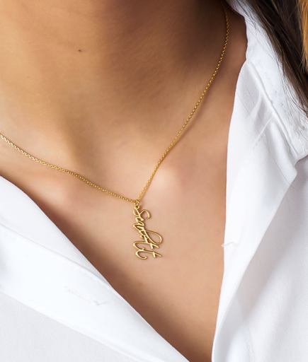 Divona Kişiye Özel İsimli Dikey Kolye